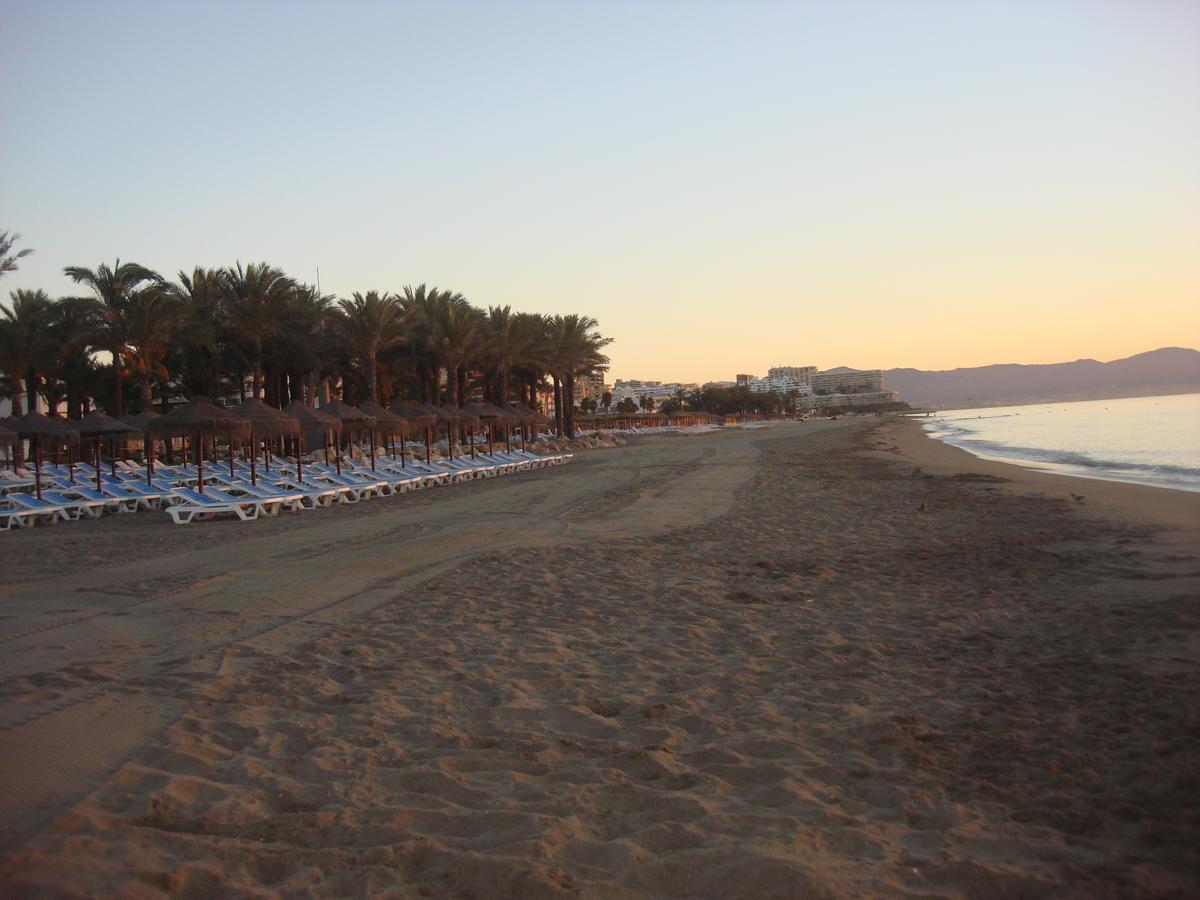 Apartamento Holidays On The Beach Torremolinos Exterior foto