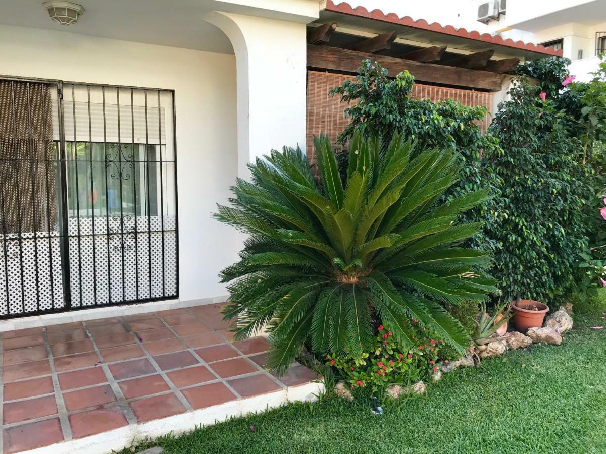 Apartamento Holidays On The Beach Torremolinos Exterior foto